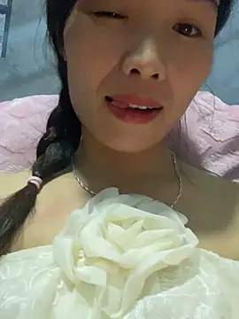 Yunzang online show from November 2, 2025, 10:42 am