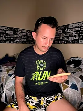 Snapshot of Honorat1 chatting on October 28, 2025, 11:25 pm Honorat1 online show from October 28, 2025, 11:25 pm