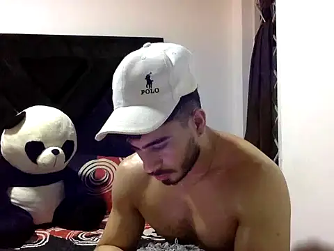 Snapshot of Niko_Steel chatting on October 25, 2025, 4:33 am Niko Steel online show from October 25, 2025, 4:33 am