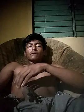 GuzzMiranda18 online show from February 24, 2026, 5:52 am