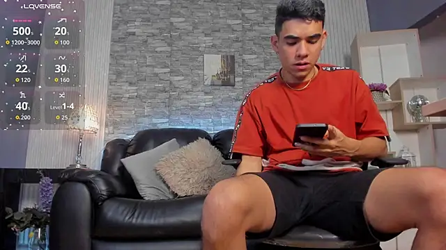 zack joness18 online show from July 15, 2026, 4:52 am
