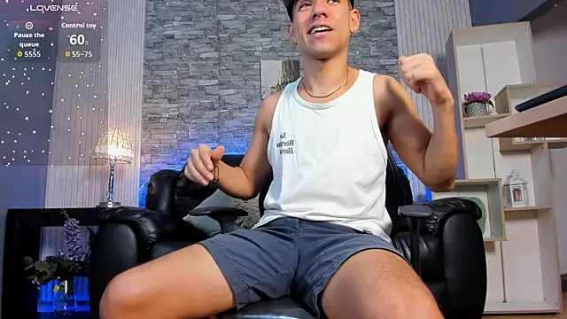 zack joness18 online show from June 26, 2026, 4:40 am