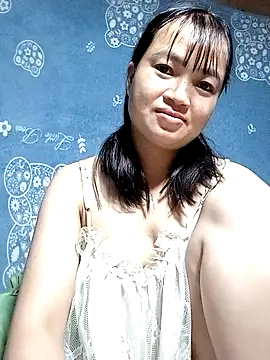 Snapshot of Noelle-e chatting on February 1, 2026, 1:31 pm Noelle-e online show from February 1, 2026, 1:31 pm