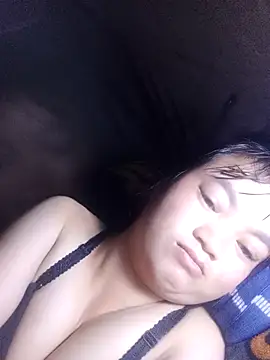 Snapshot of Noelle-e chatting on February 15, 2026, 11:03 pm Noelle-e online show from February 15, 2026, 11:03 pm