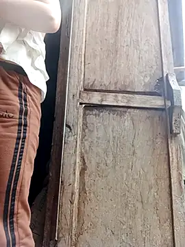 Snapshot of Noelle-e chatting on February 25, 2026, 1:39 am Noelle-e online show from February 25, 2026, 1:39 am