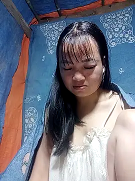 Snapshot of Noelle-e chatting on February 3, 2026, 11:21 pm Noelle-e online show from February 3, 2026, 11:21 pm