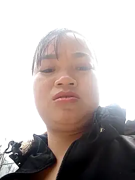 Snapshot of Noelle-e chatting on February 6, 2026, 3:57 am Noelle-e online show from February 6, 2026, 3:57 am