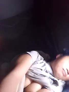 Snapshot of Noelle-e chatting on February 25, 2026, 9:36 pm Noelle-e online show from February 25, 2026, 9:36 pm