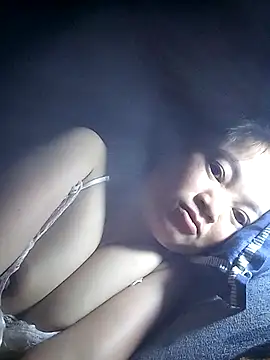 Snapshot of Noelle-e chatting on February 20, 2026, 10:44 pm Noelle-e online show from February 20, 2026, 10:44 pm