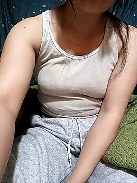 Phoena-a online show from March 8, 2026, 4:27 am