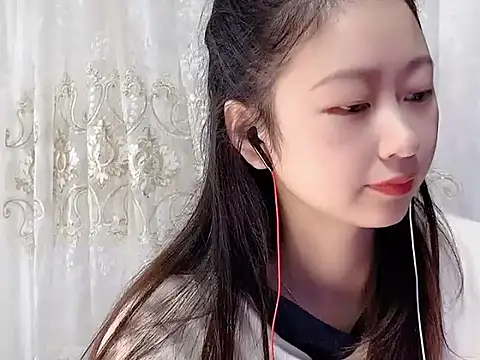 nuannuan35593 online show from November 7, 2025, 12:10 pm