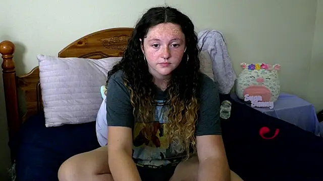 sugasunny04 online show from April 10, 2026, 5:53 pm