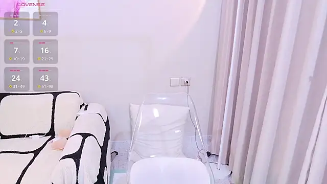 xiaoxi---n online show from December 20, 2025, 10:29 am