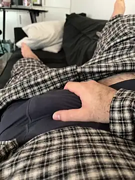 Snapshot of hasanka62 chatting on February 9, 2026, 8:01 am hasanka62 online show from February 9, 2026, 8:01 am