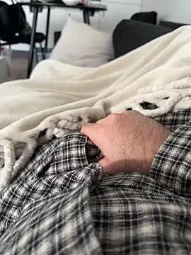 Snapshot of hasanka62 chatting on February 7, 2026, 8:22 am hasanka62 online show from February 7, 2026, 8:22 am