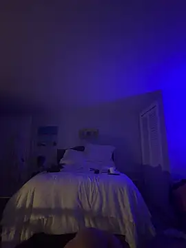 krisdeanbb online show from February 19, 2026, 10:01 am