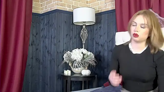 Snapshot of RoseBarton chatting on October 31, 2025, 4:14 pm RoseBarton online show from October 31, 2025, 4:14 pm