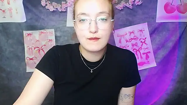 Snapshot of MissAriaa chatting on June 18, 2026, 3:39 pm MissAriaa online show from June 18, 2026, 3:39 pm