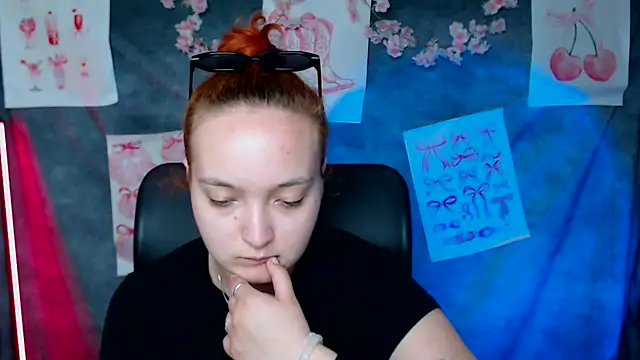 Snapshot of MissAriaa chatting on June 20, 2026, 12:21 pm MissAriaa online show from June 20, 2026, 12:21 pm