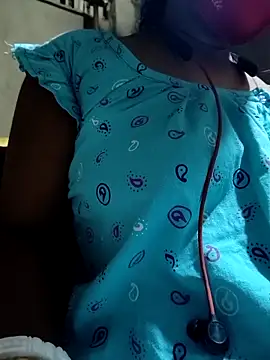 Danielbutterfly online show from October 31, 2025, 5:59 am