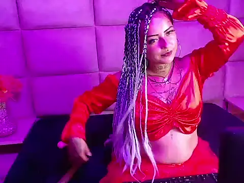 Snapshot of Sweetsinsn_ chatting on October 25, 2025, 8:20 pm Sweetsinsn  online show from October 25, 2025, 8:20 pm