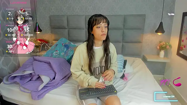 Snapshot of Luna_Bella3 chatting on February 21, 2026, 11:23 am Luna Bella3 online show from February 21, 2026, 11:23 am