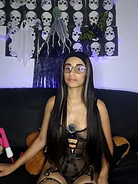 Snapshot of RosyDarck chatting on October 28, 2025, 3:18 am RosyDarck online show from October 28, 2025, 3:18 am