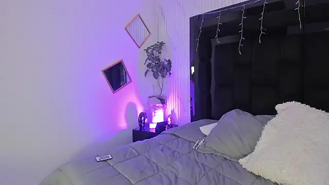 JanneBlossom  online show from March 23, 2026, 9:58 pm