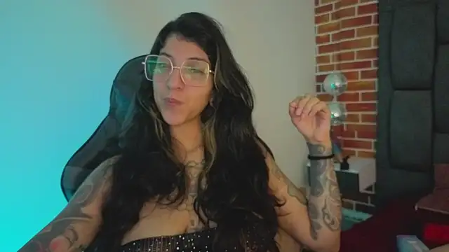 ghostwomaan online show from November 24, 2025, 12:27 pm