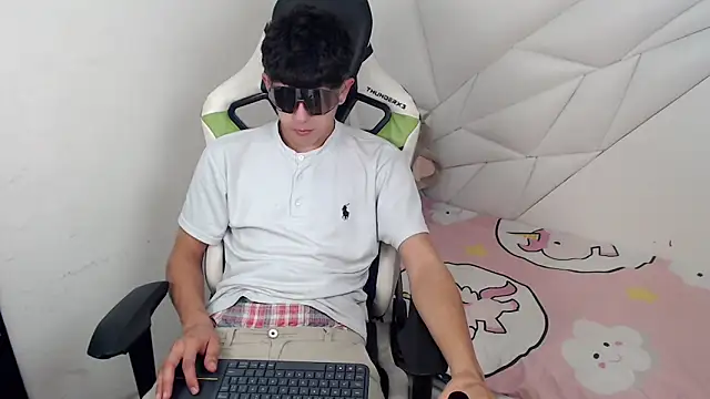 Cash G  online show from November 30, 2025, 8:31 pm