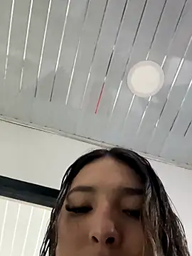 Snapshot of Hot2gether69 chatting on October 29, 2025, 7:24 pm Hot2gether69 online show from October 29, 2025, 7:24 pm