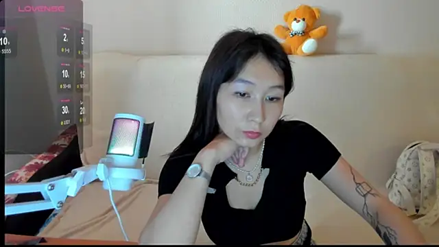 Snapshot of SaraXxray chatting on October 30, 2025, 2:43 am SaraXxray online show from October 30, 2025, 2:43 am