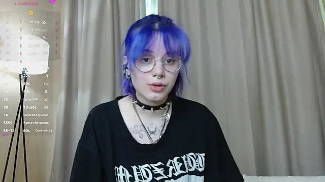 KellePourier online show from April 17, 2026, 6:05 am