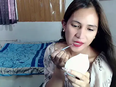 prettysam9 online show from April 13, 2026, 4:38 am