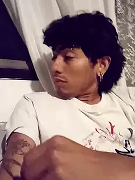 SkinniYamo online show from February 23, 2026, 4:47 am