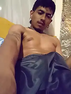 SkinniYamo online show from March 17, 2026, 5:10 am