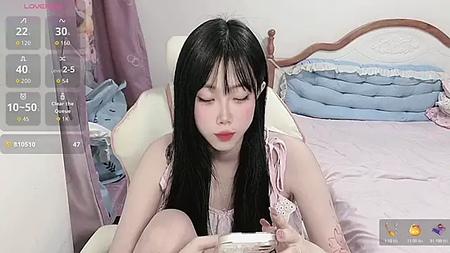 Vivian-88 online show from April 17, 2026, 1:52 am