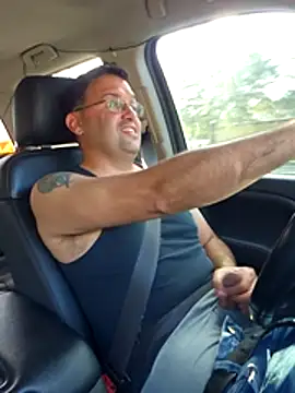 Snapshot of Latinesc chatting on March 2, 2026, 9:11 pm Latinesc online show from March 2, 2026, 9:11 pm