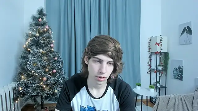 Snapshot of AvenGlow chatting on December 18, 2025, 5:01 am AvenGlow online show from December 18, 2025, 5:01 am