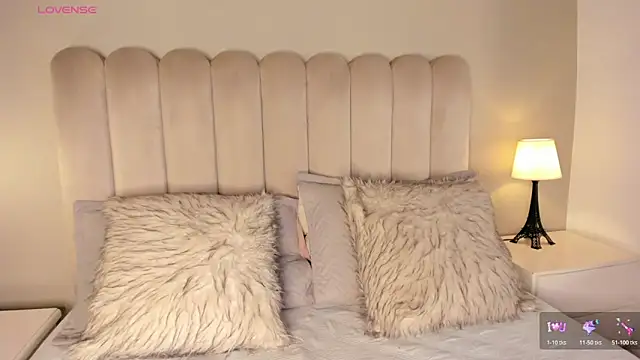 Melanie hillz online show from March 17, 2026, 7:28 pm