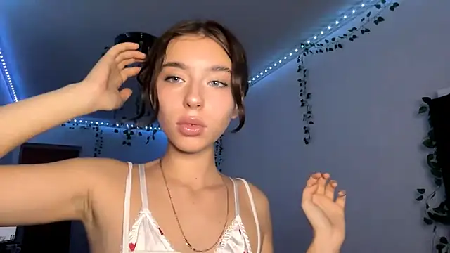 LilithFlamey online show from November 21, 2025, 6:18 pm