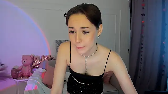 MakeYoueHappy online show from February 21, 2026, 4:36 am