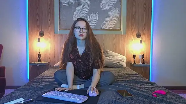 Snapshot of sweetie_kathy_ chatting on October 28, 2025, 5:29 am sweetie kathy  online show from October 28, 2025, 5:29 am