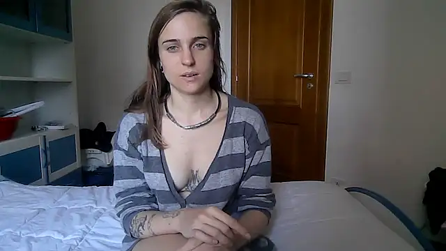 SinnEmily online show from March 24, 2026, 11:32 am