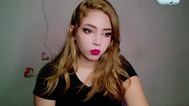 Natalia alian online show from October 31, 2025, 7:10 pm