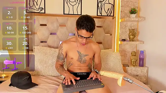 Snapshot of Andrew_Haalls chatting on October 30, 2025, 2:47 pm Andrew Haalls online show from October 30, 2025, 2:47 pm