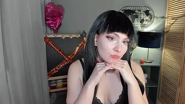 Snapshot of gracieave chatting on October 28, 2025, 2:34 am gracieave online show from October 28, 2025, 2:34 am