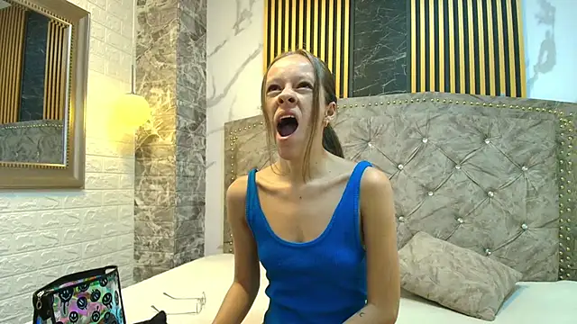 Salome cruxx online show from January 14, 2026, 11:25 am