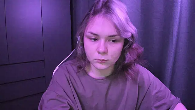 Snapshot of sophia_lix chatting on December 19, 2025, 5:37 pm sophia lix online show from December 19, 2025, 5:37 pm