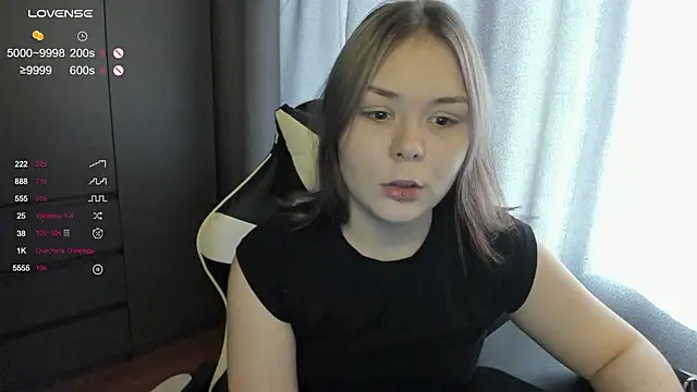 Snapshot of sophia_lix chatting on February 3, 2026, 6:40 am sophia lix online show from February 3, 2026, 6:40 am